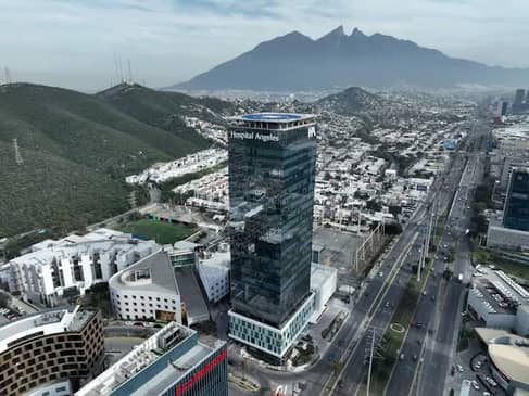 Slider image (5) Dr. Guillermo Guerra Gil de Leyva - Rhinoplasty Specialist